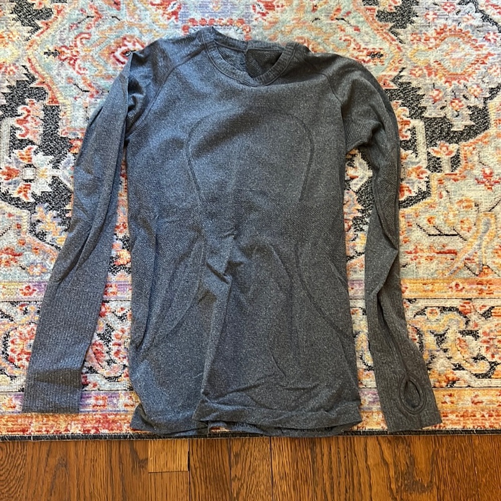 Lululemon run  SwiftlyLong Sleeve Crew Race